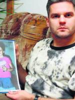 Wojciech Pomorski i na zdjęciach córki Justyna i Iwona-Polonia Pomorskie